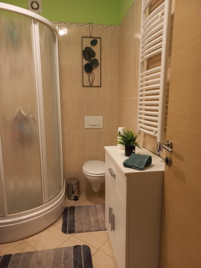 אומאג Apartment Capriati With Parking Garage מראה חיצוני תמונה