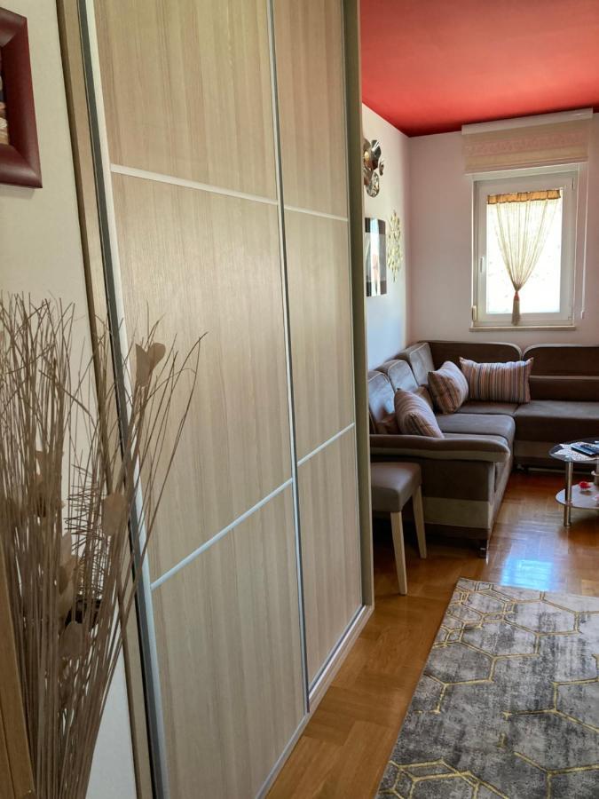 אומאג Apartment Capriati With Parking Garage מראה חיצוני תמונה