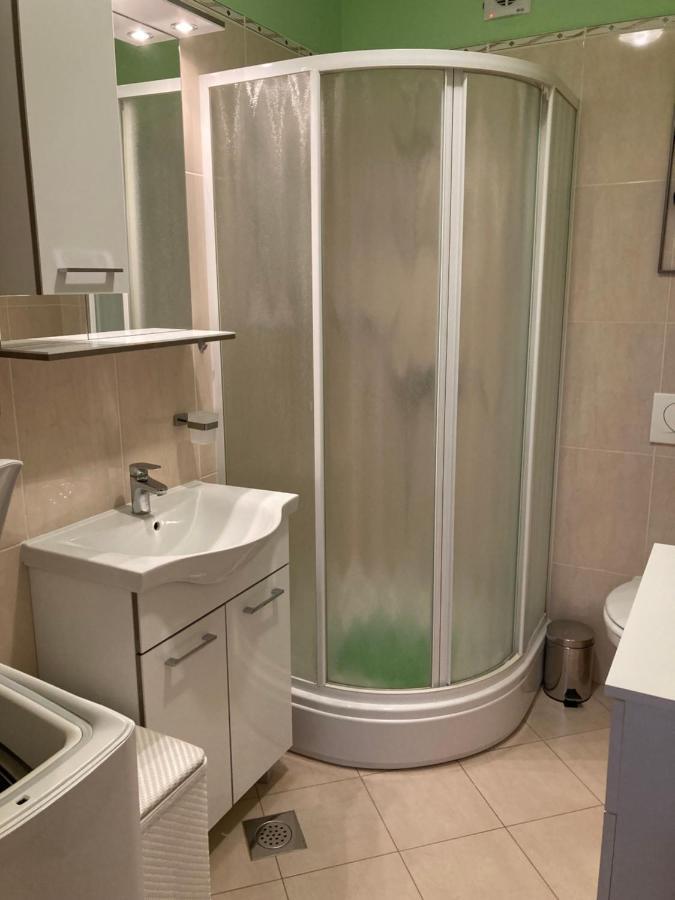 אומאג Apartment Capriati With Parking Garage מראה חיצוני תמונה